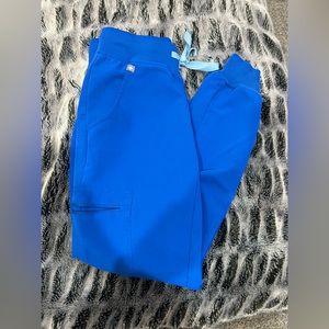 Royal blue Figs scrub pant, joggers. PETITE.